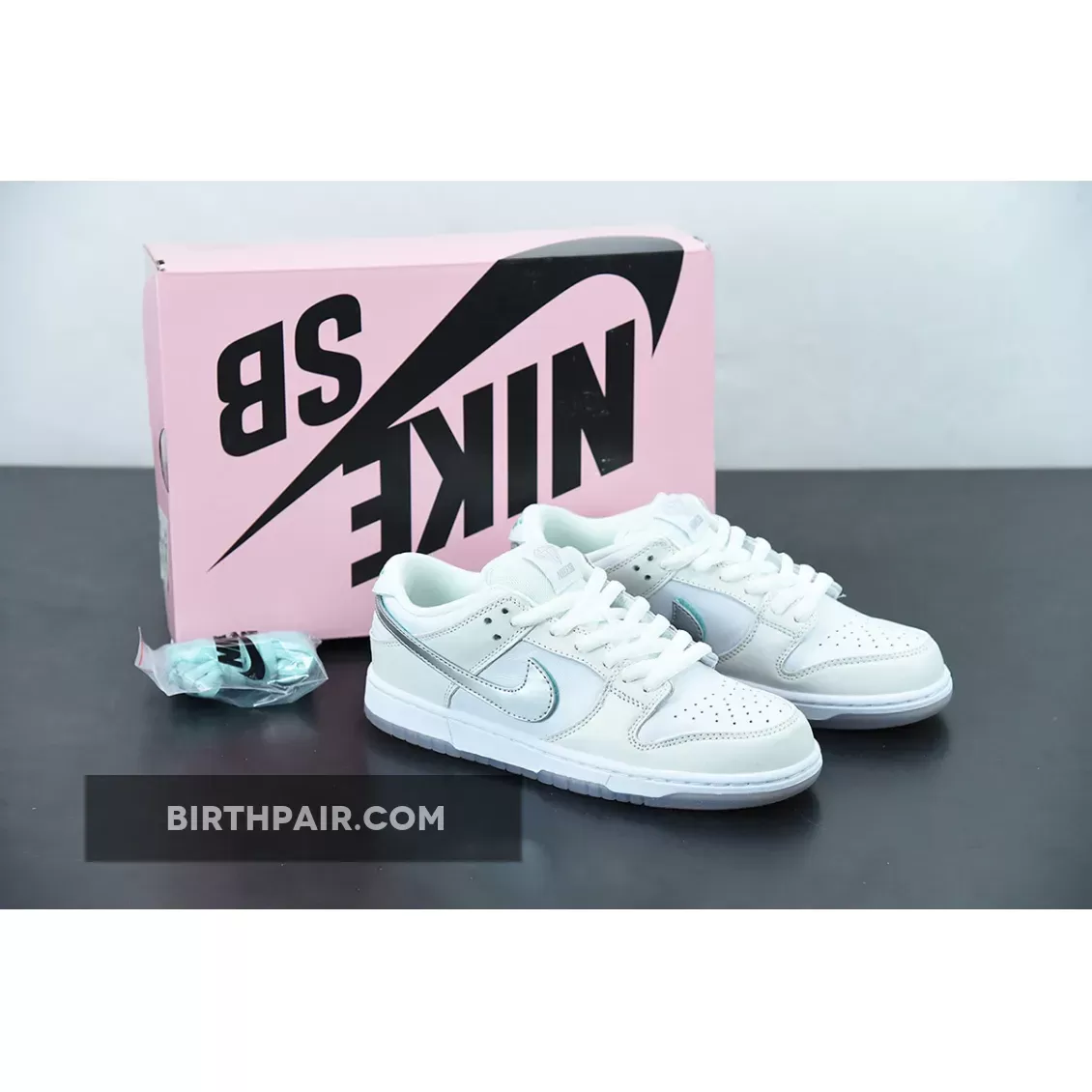 Diamond x Nike SB Dunk Low White BV1310-100 #nike diamond lows