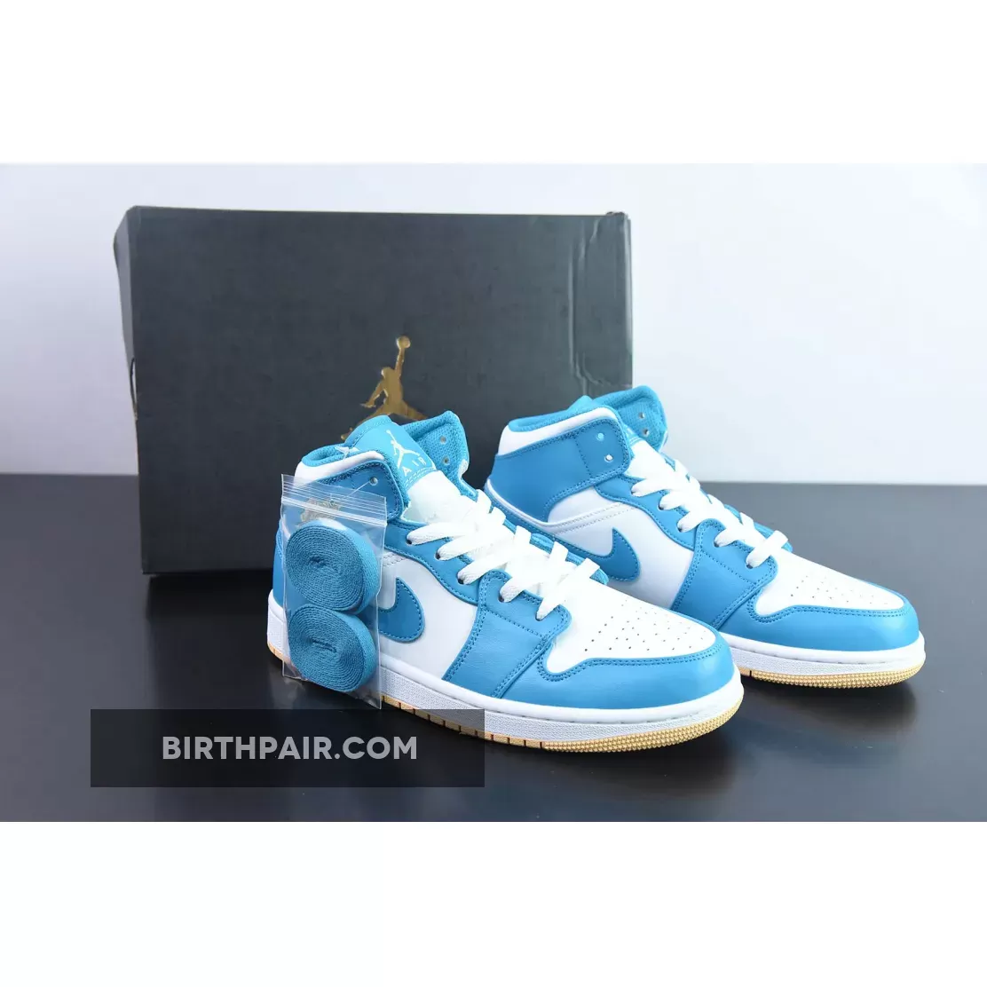 Jordan 1 Mid Aquatone / Air Jordan 1 Mid White Teal DQ8426-400