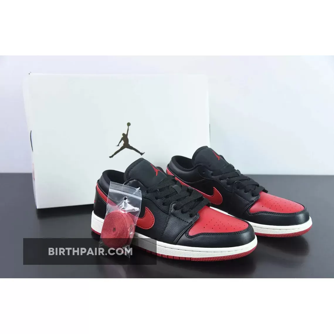 Air Jordan 1 Low Bred Sail / Jordan Bred 1 Lows DC0774-061