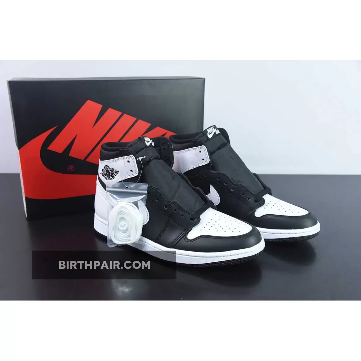 Air Jordan 1 High OG ‘Reverse Panda’ Black White in